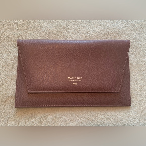 Matt & Nat Clutch - Picture 1 of 5